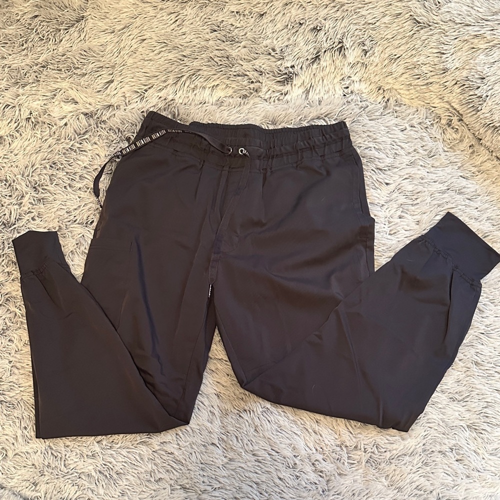 ROTH wear Women's Charcoal Gray Jogger Scrub Pants